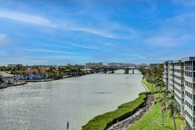 Building Photo - 1 Harbourside Dr