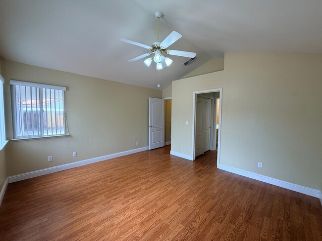 Building Photo - 710 Foothill St