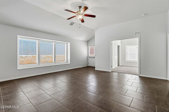 Building Photo - 11381 Bullseye St