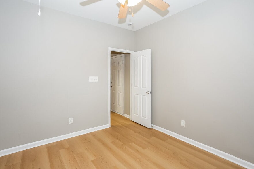 Building Photo - 506 Lindsborg Trail