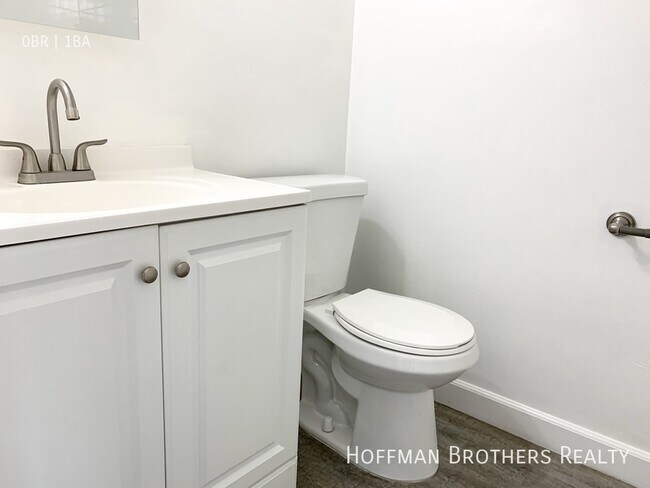 Building Photo - 101 Normandie Ave