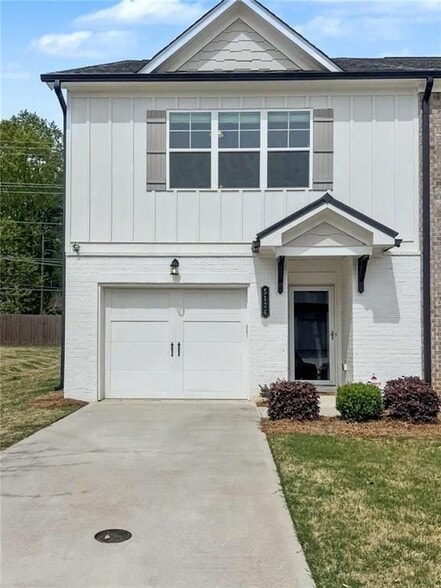 Building Photo - 5124 Fox Den Rd