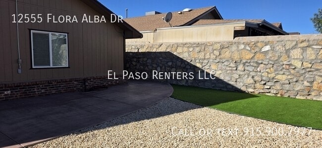Building Photo - 12555 Flora Alba Dr