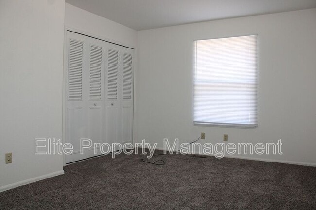 Building Photo - 1984 N Salem Ave