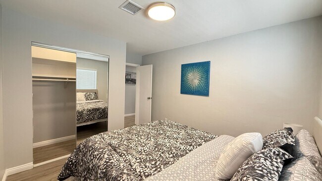Building Photo - Furnished Ranch-Style Home with Casita – O...