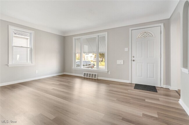 Building Photo - 5414 Orchard Ave
