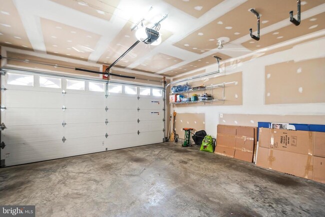 Building Photo - 20916 Houseman Terrace