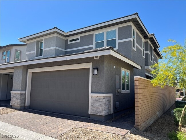 Building Photo - 742 Cottonwood Hl Pl