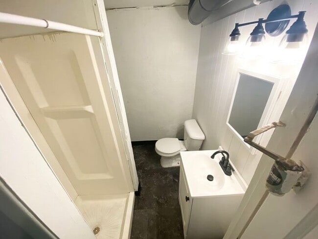 Building Photo - Charming, Updated Cape Cod Home