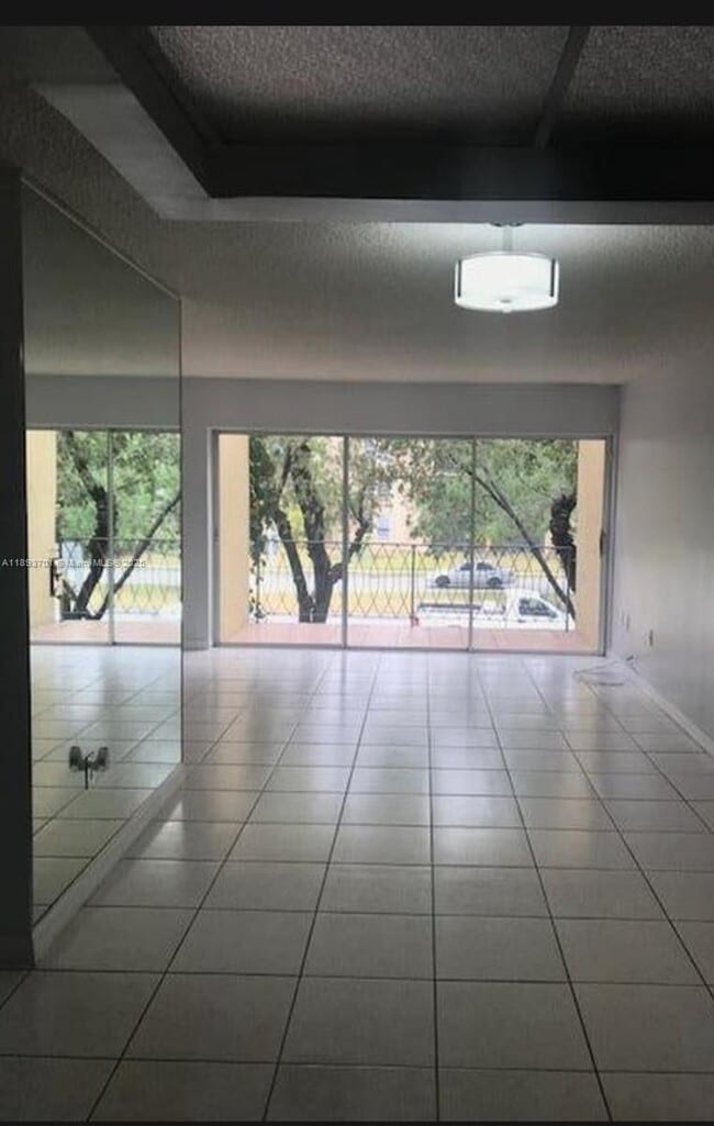 Building Photo - 210 NW 87th Ave