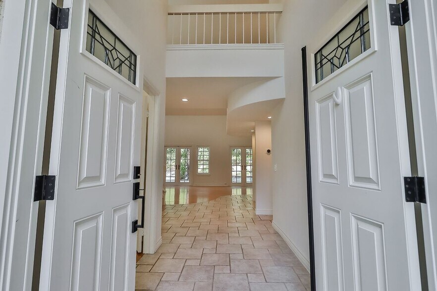 Building Photo - 2086 Glastonbury Rd
