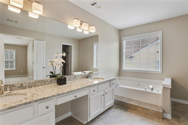 Building Photo - 13638 Weycroft Cir