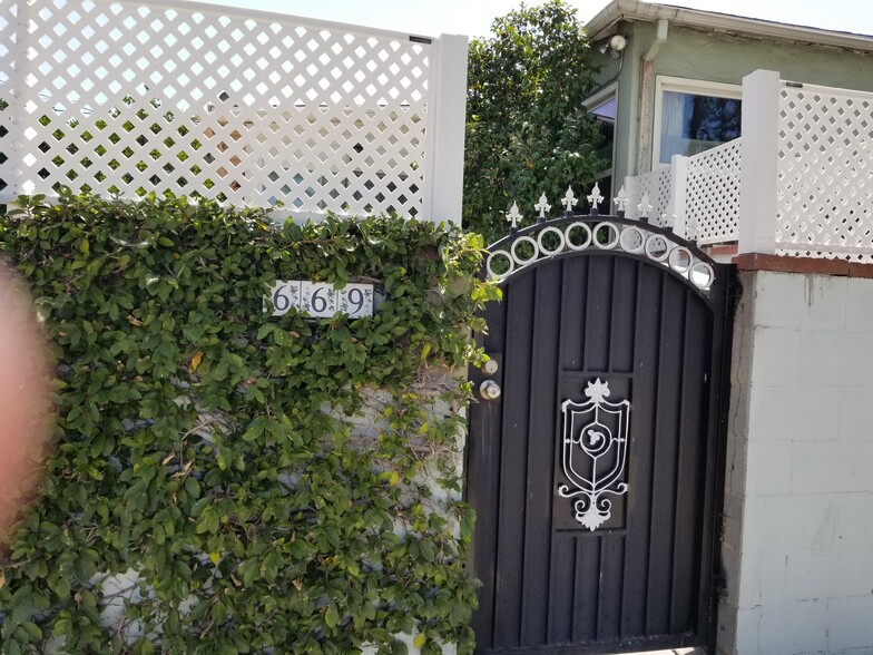 side entrance - 669 Fairmont Ave