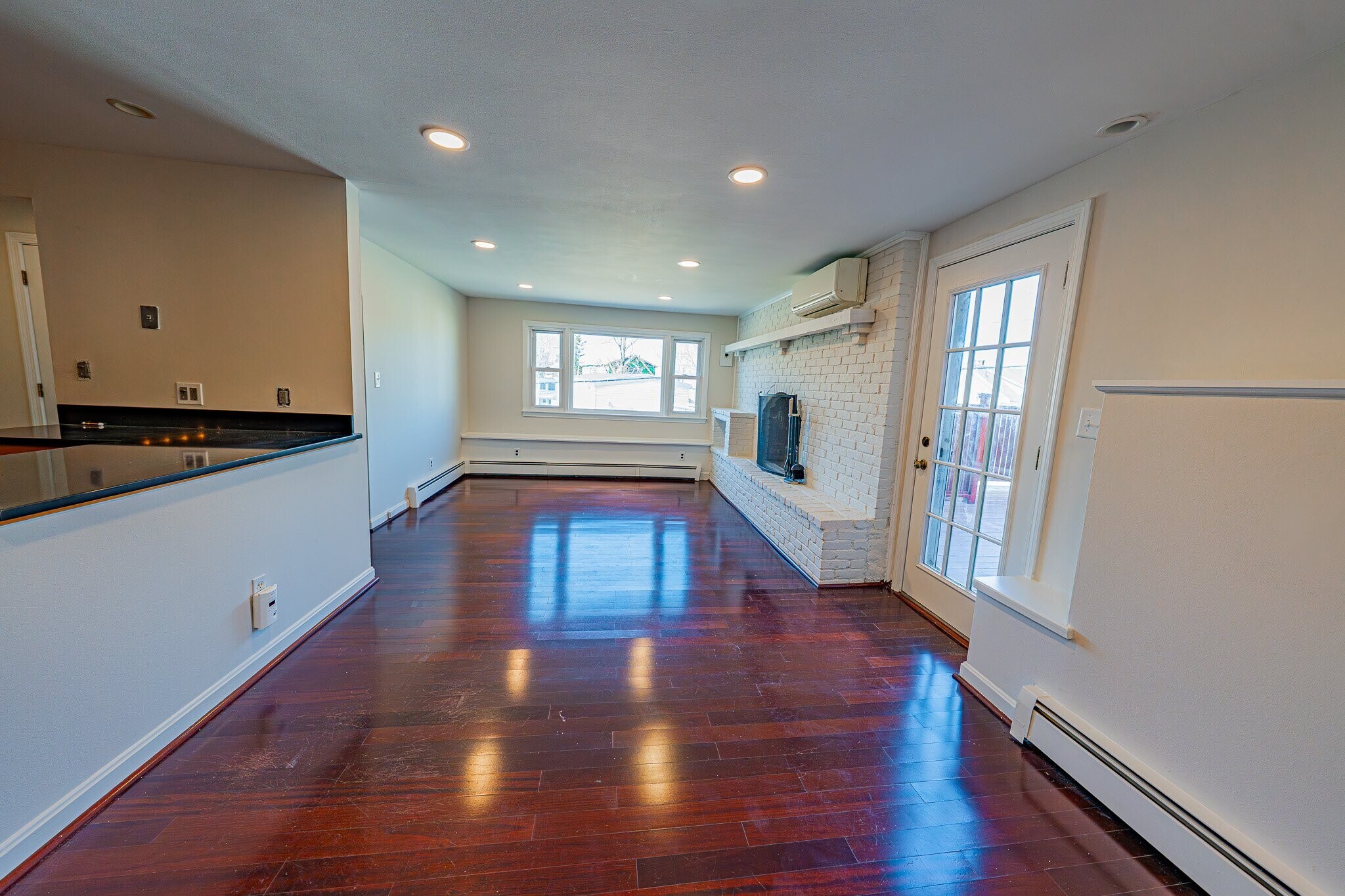 Building Photo - 13 Buena Vista St