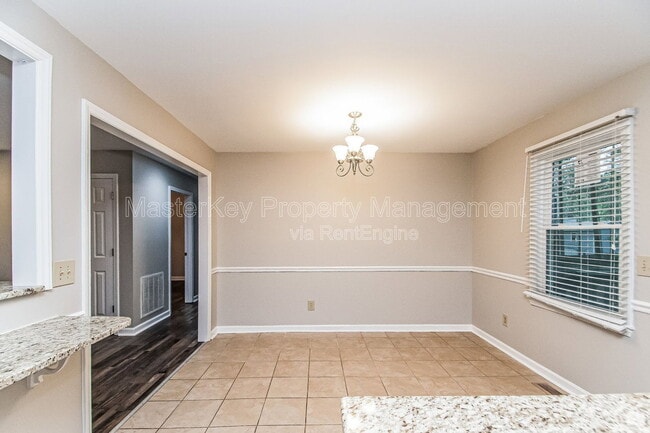 Building Photo - 407 E Dynasty Dr