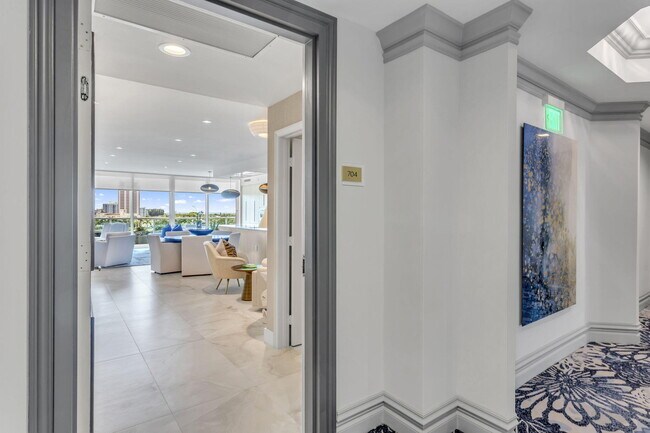 Building Photo - 500 SE Mizner Blvd