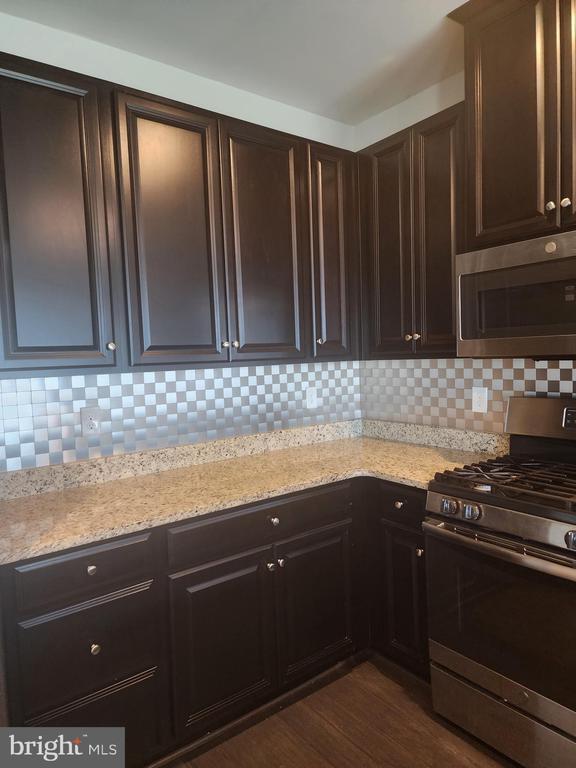 Building Photo - 439 Goodwick Dr