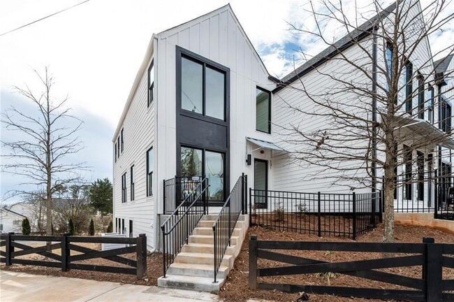 Primary Photo - 101 Pearl St