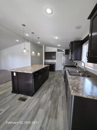 Building Photo - 3950 E Philip Ave