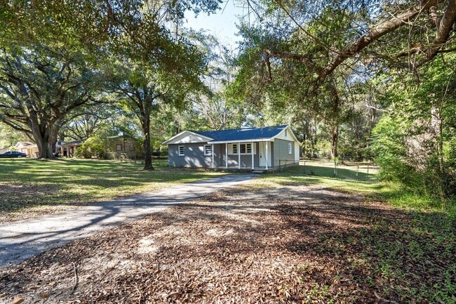 Building Photo - UPCOMING LISTING