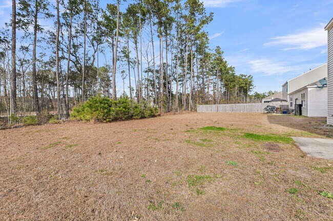 Building Photo - 550 Wayton Cir