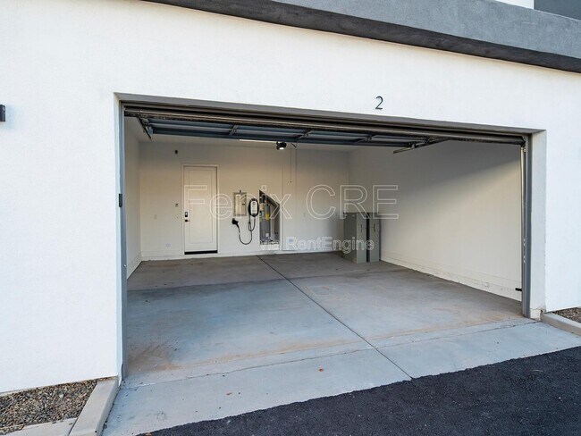 Building Photo - 775 W Coolidge St