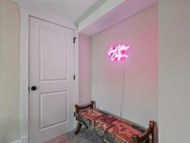 Building Photo - 6110 Ellen Ave