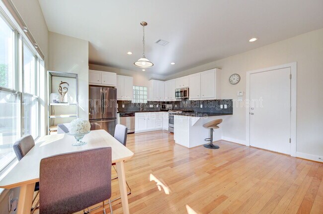 Building Photo - 3707 Main Poplar Dr