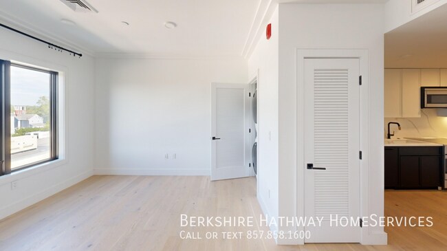 Building Photo - 56 Leo M Birmingham Pkwy