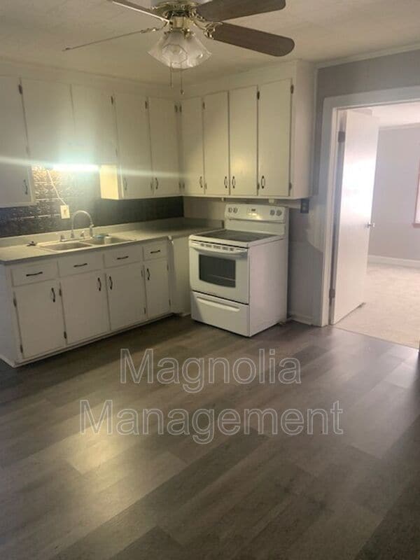 Building Photo - 101 Grace St