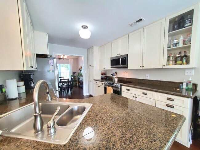 Building Photo - 2617 Alleghany Loop