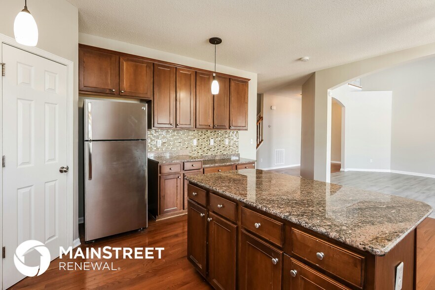 Building Photo - 594 Jockey Pl