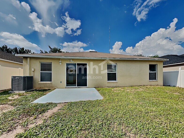 Building Photo - 10502 River Bream Dr