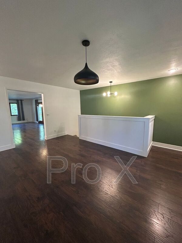 Building Photo - 6 Lambeth Cir