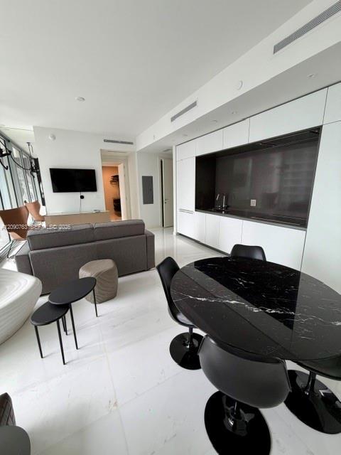 Building Photo - 300 Biscayne Blvd Way