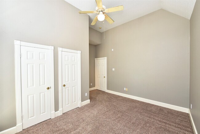 Building Photo - 5830 Hornwood Dr