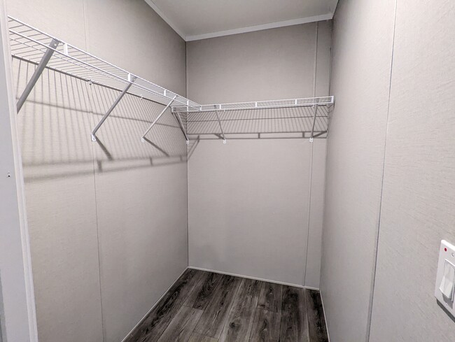 Building Photo - 677 Oregon St