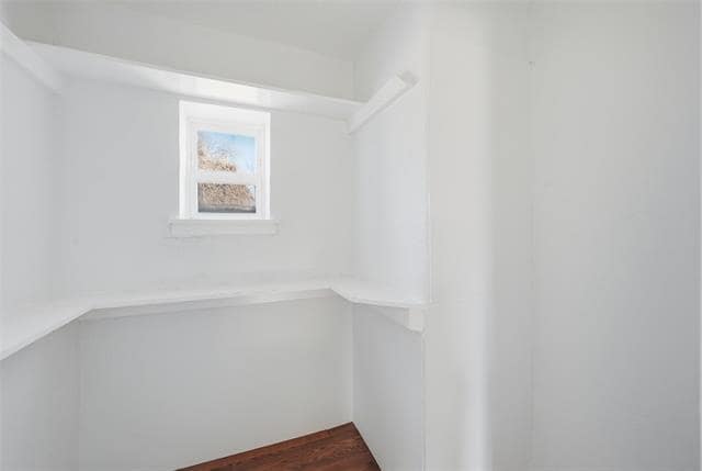 Building Photo - 305 W Morton St