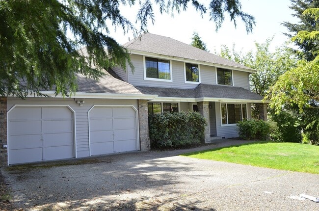 Building Photo - Spacious Somerset Home Near Top Schools an...