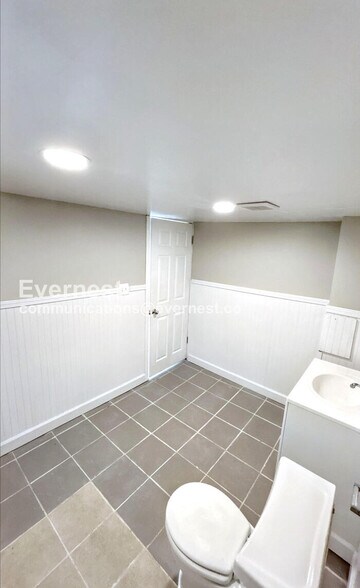 Building Photo - 3864 Marietta Dr