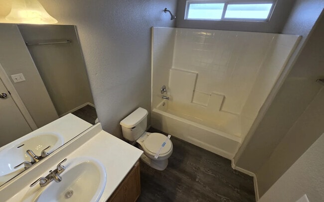 Building Photo - 3605 Vista Springs Way