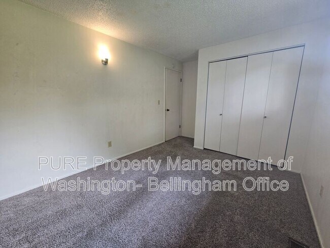 Building Photo - 3366 Cherrywood Ave