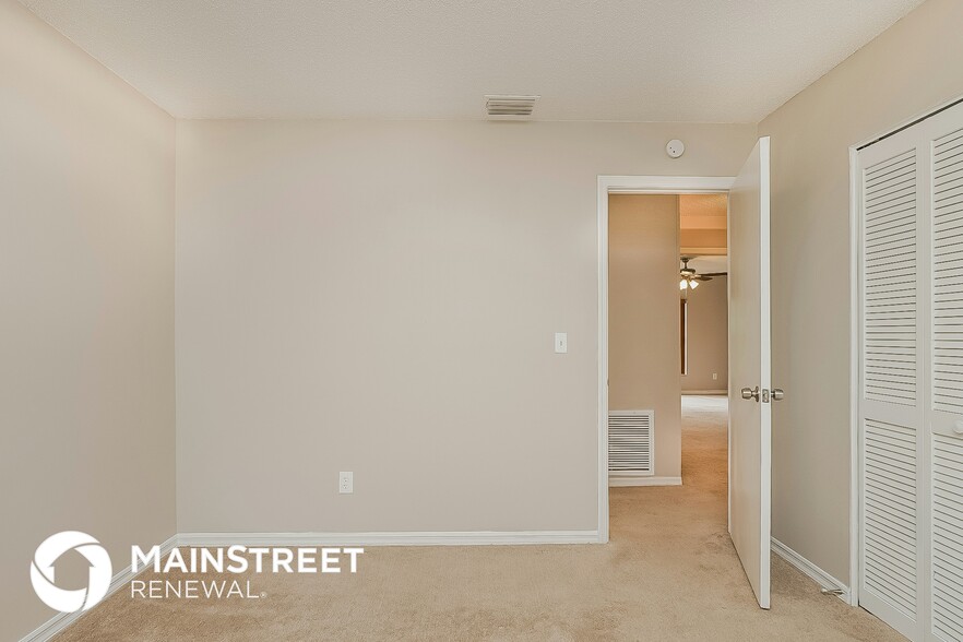 Building Photo - 1000 McCully Ct