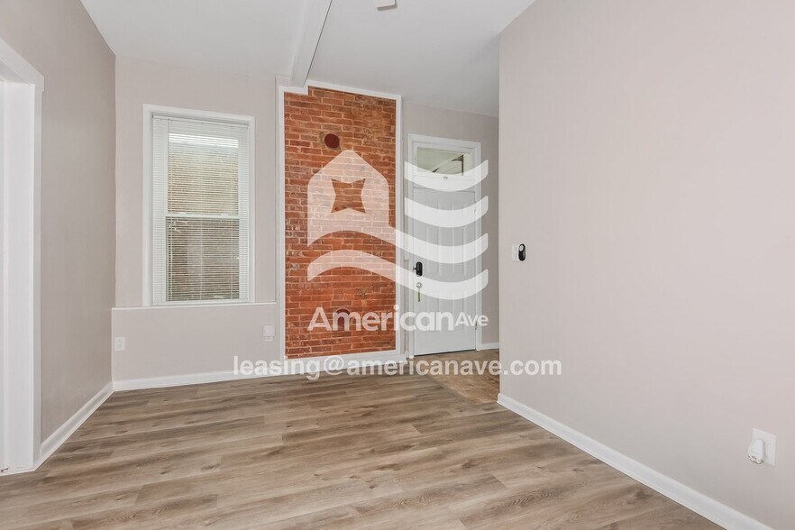 Building Photo - 3216 Itaska St