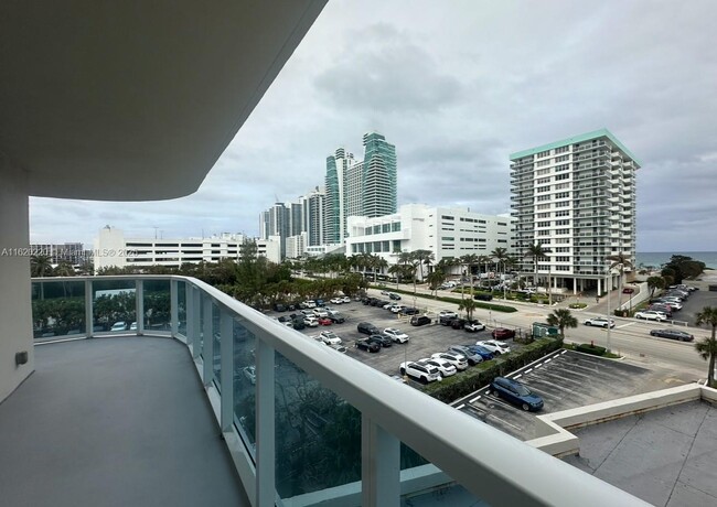 Building Photo - 3800 S Ocean Dr