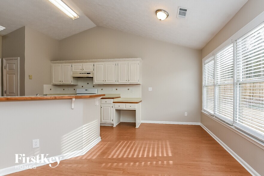 Building Photo - 920 Springer Ct