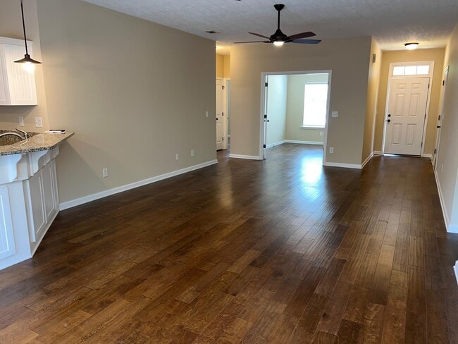 Building Photo - 172 Kline St NW