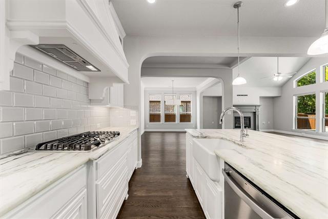 Building Photo - 2605 Greenlawn Dr