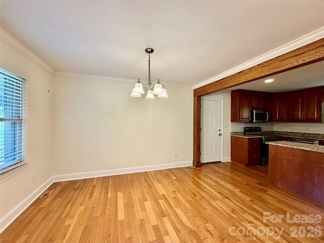 Building Photo - 109 James Dr