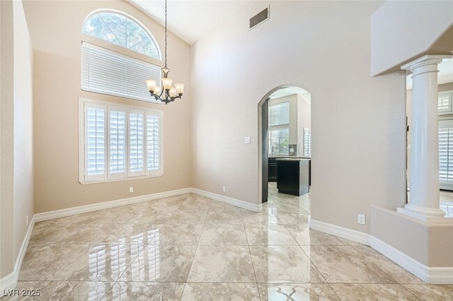 Building Photo - 712 Merialdo Ln